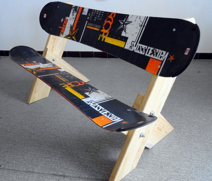 Banc recyclé SnowBoard et bois